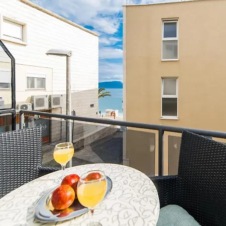 Mirna Center & Beach Gradac (Split-Dalmatia)