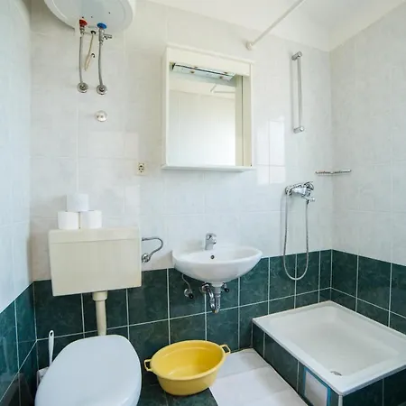 Apartment Mirna Center & Beach Gradac (Split-Dalmatia)